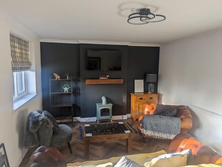 Cottage/Boutique Style - Free Parking & Wi-Fi 킹스턴어폰헐 외부 사진
