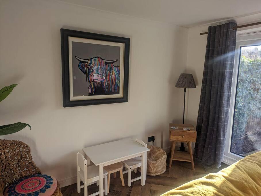 Cottage/Boutique Style - Free Parking & Wi-Fi 킹스턴어폰헐 외부 사진